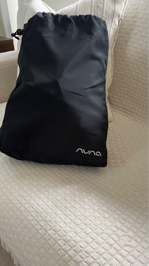 Nuna Baby Carrier cudl (Category: Carriers & Slings) located in Muntinlupa City. Submitted by pattycakes00 (Listing ID 1415078497, Image 3). Description: - Nuna baby carrier - Black and white design - Includes storage bag NO BOX - Comfortable and easy to use - Adjustable straps for a secure fit.