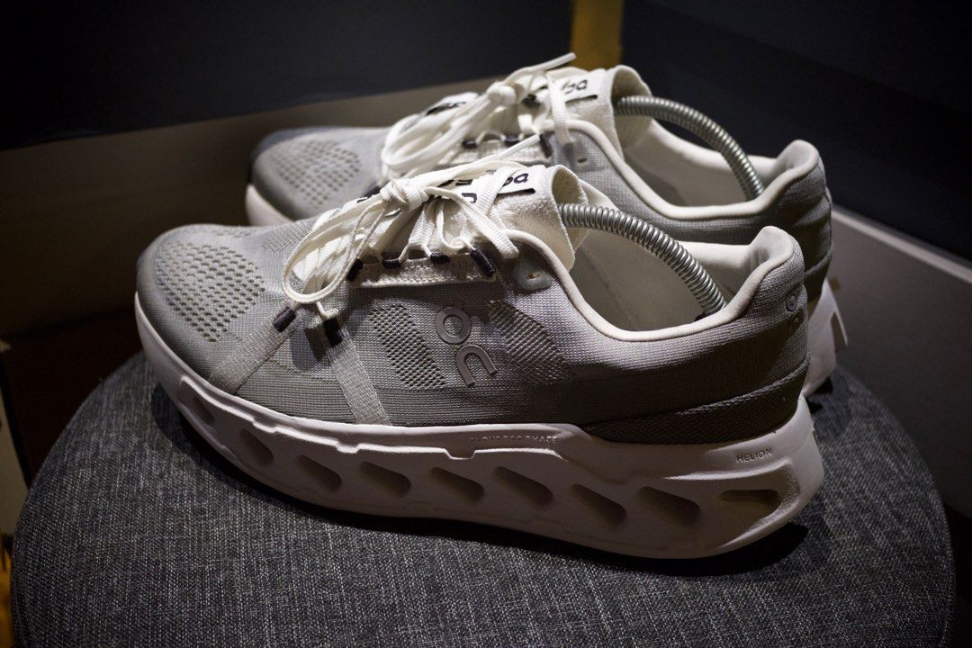 On Cloud Eclipse size 10.5 (Category: Sneakers) located in Angeles City. Submitted by lvb_2008 (Listing ID 1415222707, Image 3). Description: - On Cloud Eclipse running shoes Size 10.5 Barely used (not used for running) No issues - Light grey colorway - no heel drags - Includes original box Shipping c/o buyer .
