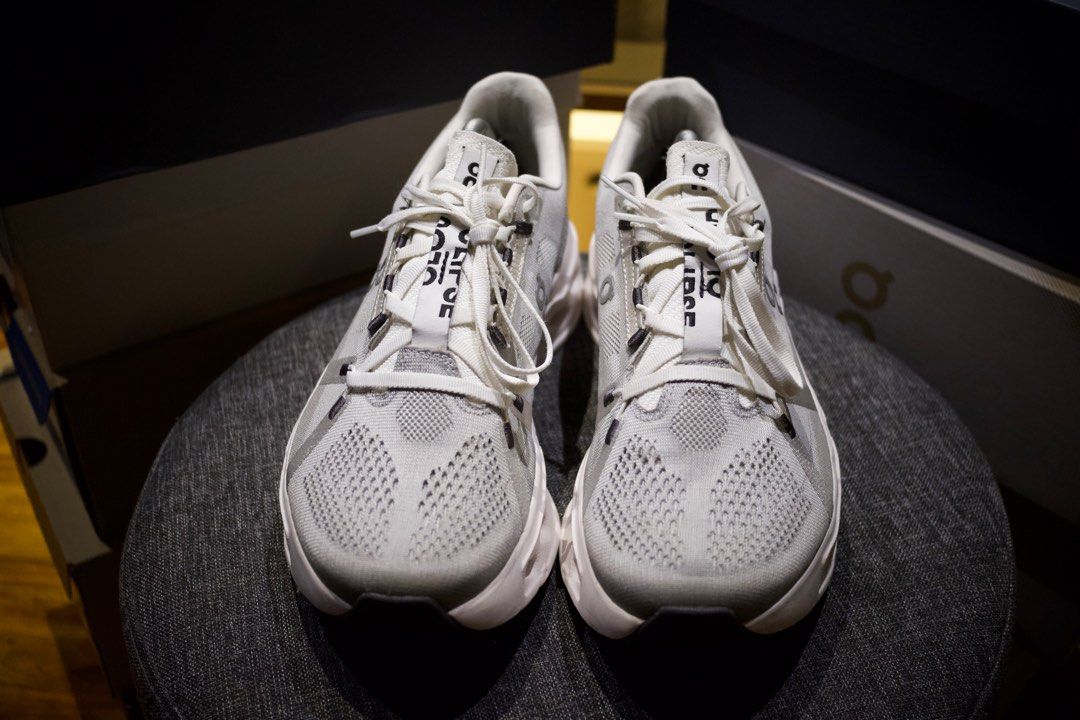 On Cloud Eclipse size 10.5 (Category: Sneakers) located in Angeles City. Submitted by lvb_2008 (Listing ID 1415222707, Image 2). Description: - On Cloud Eclipse running shoes Size 10.5 Barely used (not used for running) No issues - Light grey colorway - no heel drags - Includes original box Shipping c/o buyer .