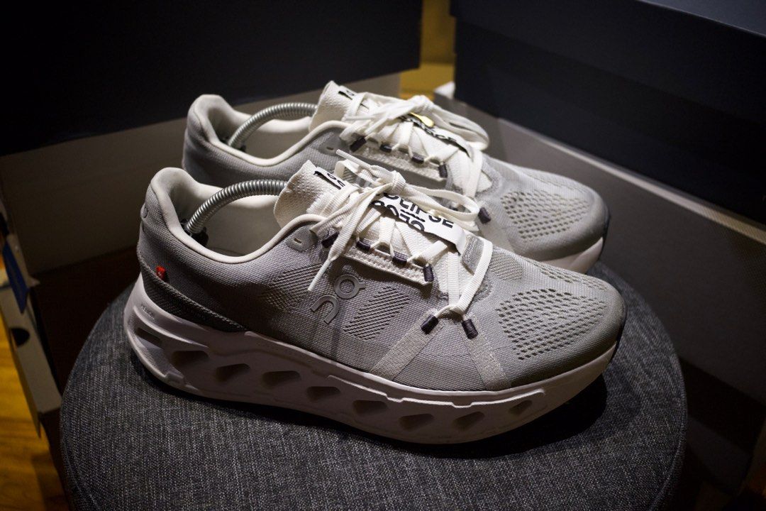 On Cloud Eclipse size 10.5 (Category: Sneakers) located in Angeles City. Submitted by lvb_2008 (Listing ID 1415222707, Image 1). Description: - On Cloud Eclipse running shoes Size 10.5 Barely used (not used for running) No issues - Light grey colorway - no heel drags - Includes original box Shipping c/o buyer .