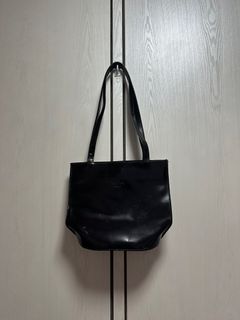 (Category: ) located in . Submitted by myxplodingwardrobe (Listing ID 1415040578, Image 1). Description: .