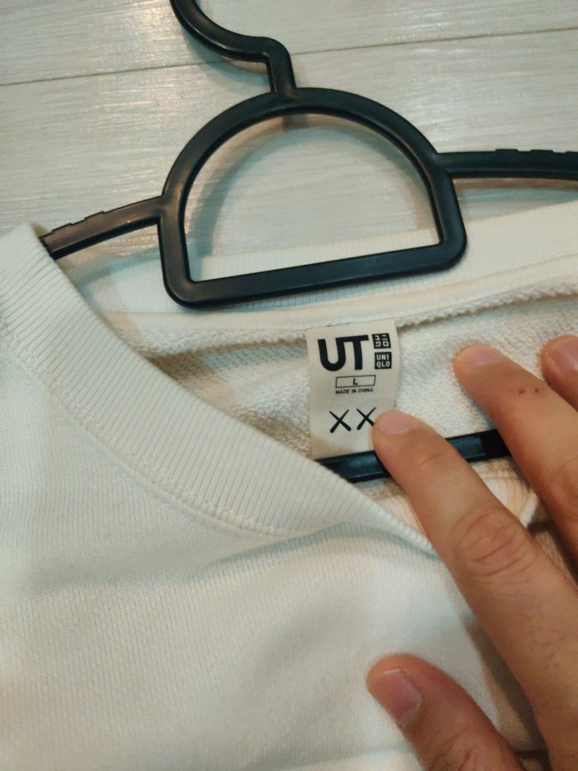 Pullover (Category: Activewear) located in Singapore. Submitted by ynf777 (Listing ID 1415187058, Image 3). Description: Prices start from $1.