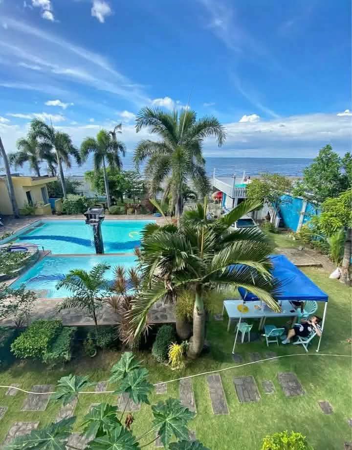 Resort & Beach View (Category: Townhouse) located in Quezon City. Submitted by jessywlkr1122 (Listing ID 1415058509, Image 2). Description: Main House & Bungalow Type .
