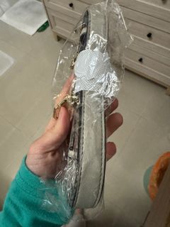 由 yen1031 (刊登 ID 1415190325，圖片 1) 提交，位於 的 (類別：)，說明：。