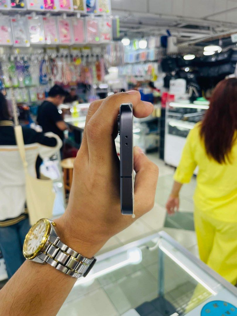 Samsung S24 5G 128gb FU Single sim (Category: Samsung) located in San Juan City. Submitted by keannagadgetph (Listing ID 1415221837, Image 2). Description: Available Units for today's POST! Samsung S24 5G / 128gb / FU / Single Sim - any colors available (price may vary) - good condition - 95% Makinis - Good battery - no issue / repair - US Variant ~ Accepting SWAP / TRADE IN / INSTALLMENT / BINTA UNIT ~ CASH ON DELIVERY METRO MANILA / LBC PAYMENT