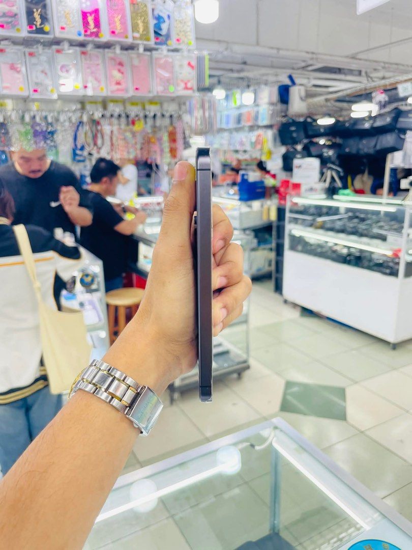 Samsung S24 5G 128gb FU Single sim (Category: Samsung) located in San Juan City. Submitted by keannagadgetph (Listing ID 1415221837, Image 3). Description: Available Units for today's POST! Samsung S24 5G / 128gb / FU / Single Sim - any colors available (price may vary) - good condition - 95% Makinis - Good battery - no issue / repair - US Variant ~ Accepting SWAP / TRADE IN / INSTALLMENT / BINTA UNIT ~ CASH ON DELIVERY METRO MANILA / LBC PAYMENT