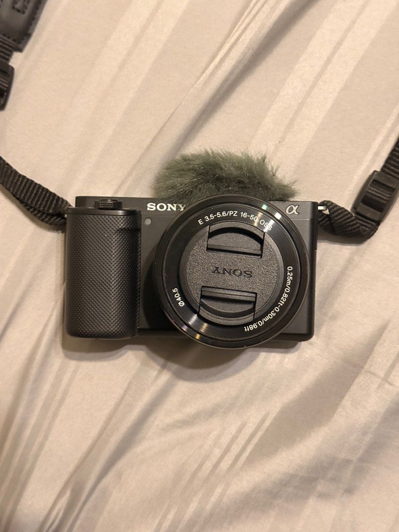 SONY ZV-E10 With 16-50mm Kit Lens + Accessories Sale, Photography ...