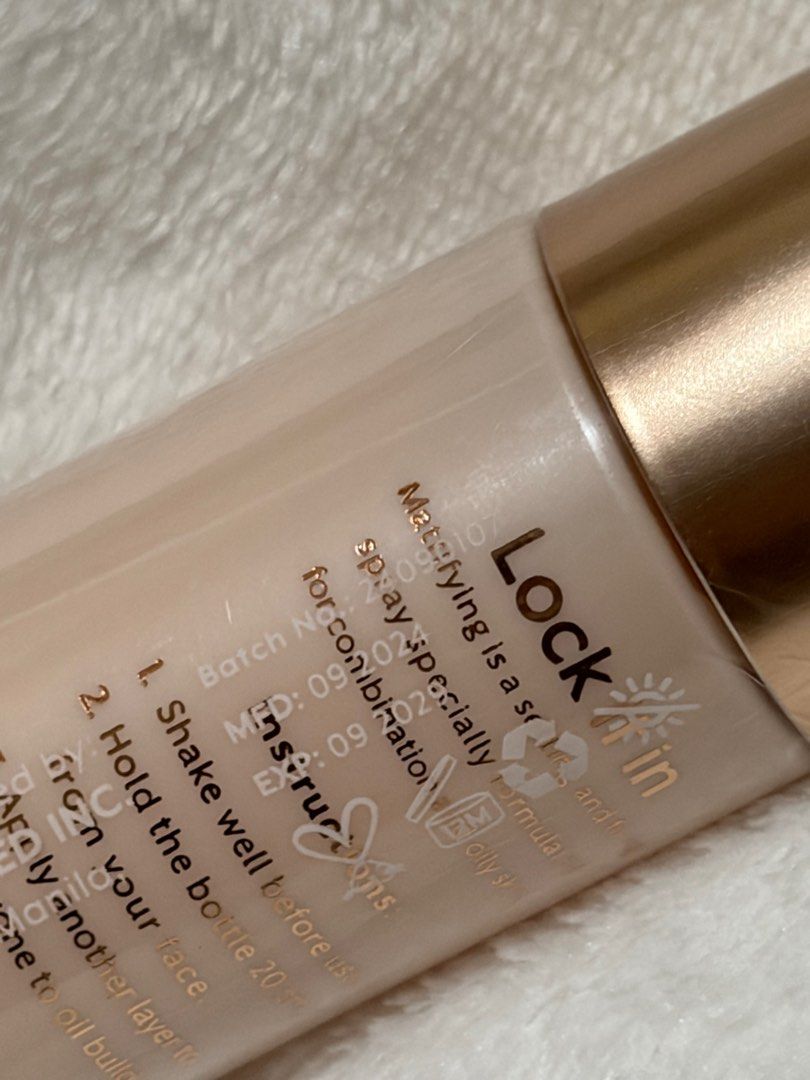 Squad Cosmetics Lock It In Mattifying Setting and Fixing Spray (50mL) (Category: Makeup) located in San Fernando. Submitted by cscg_ (Listing ID 1415152217, Image 2). Description: - Brand new, sealed.