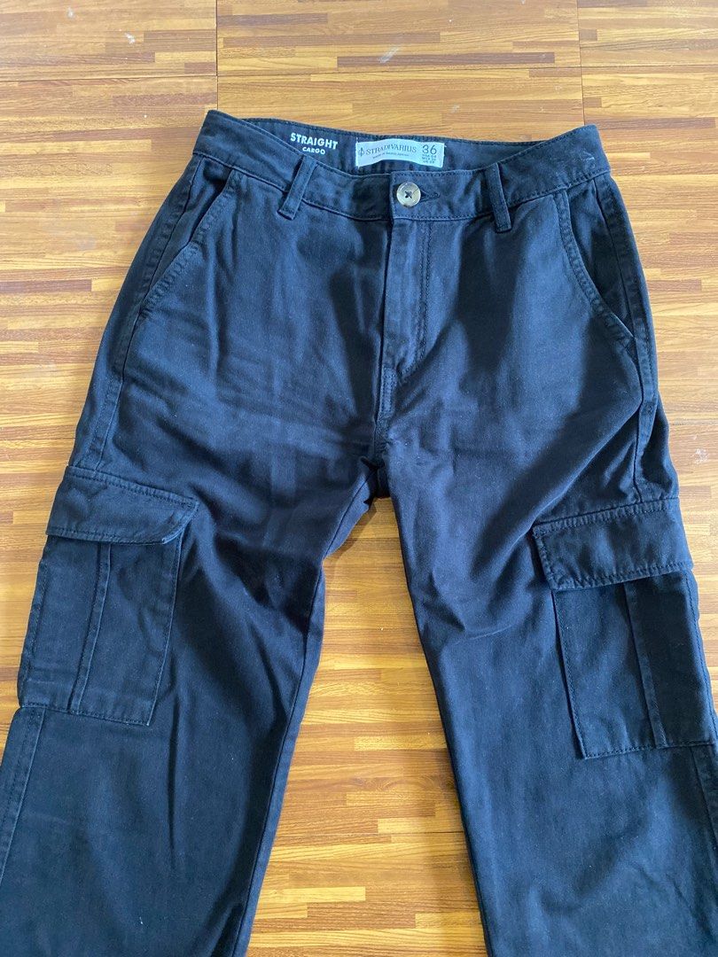 STRADIVARIUS BLACK SIZE 36 LADIES (Category: Jeans) located in Quezon City. Submitted by staysaltyph (Listing ID 1415048380, Image 2). Description: Stradivarius Size 36 26-27 waist line XS-SMALL ₱250 MOP: GCASH, Gotyme Shipping via Lalamove, Grab 📍 QC.