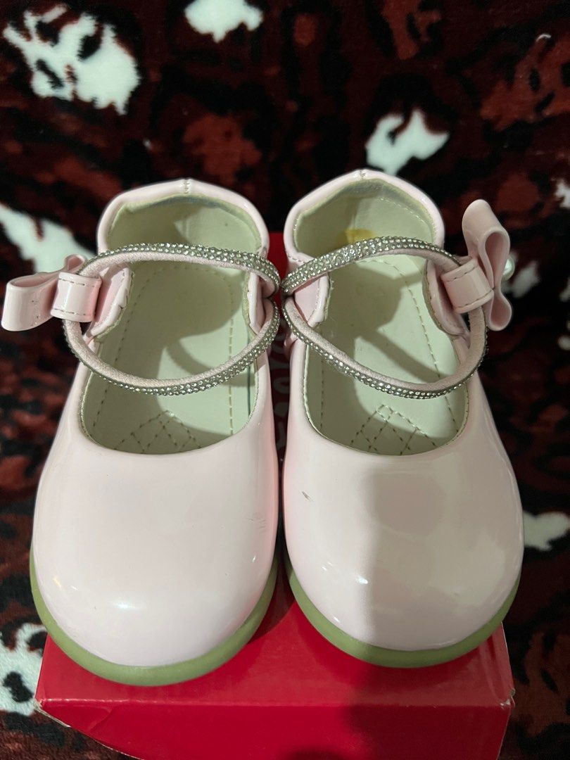 Sugar Kids sandals PINK US 3 (Category: Babies & Kids Fashion) located in Balanga. Submitted by gladysmaeee (Listing ID 1415068281, Image 1). Description: Bought in SM Dept store Condition: 7/10 Comes with a box RFS: Outgrown.