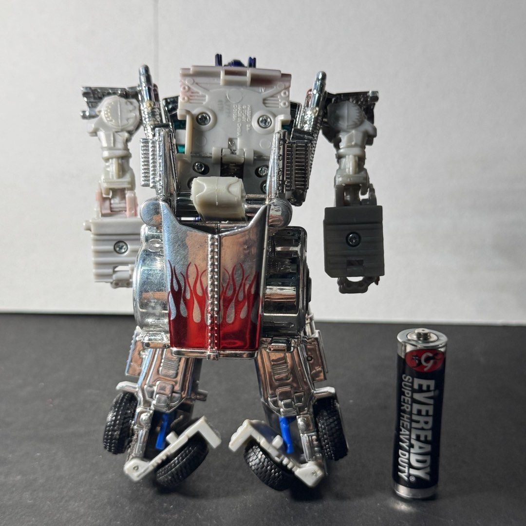 Transformers AOE Generations Silver Knight Optimus Prime Deluxe Target (Category: Action & Battle Toys) located in Cuyapo. Submitted by blacksheepshop (Listing ID 1415224777, Image 2). Description: .