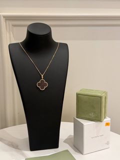 (Category: ) located in . Submitted by redrabbitluxury_singpore (Listing ID 1415341063, Image 1). Description: .