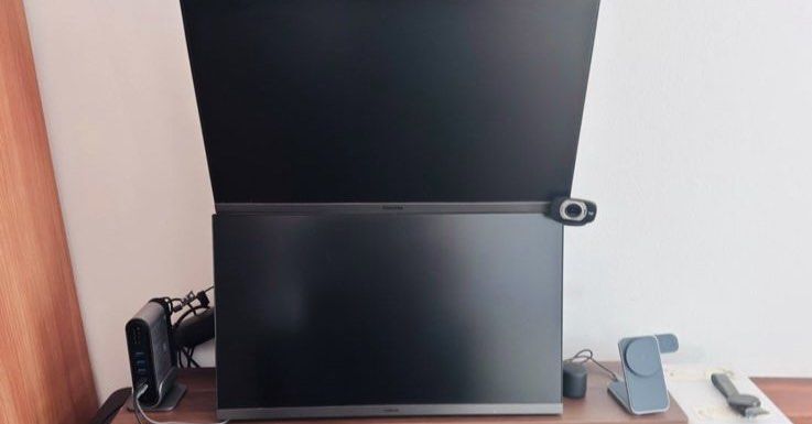 2 Samsung Monitors65605760678145110