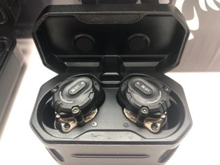 （分類：）位於 。 由 bh_bh 提交（商品編號 1415287891，圖片 1）。簡介： 。