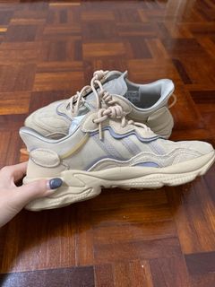 (Category: ) located in . Submitted by wen_wardrobe (Listing ID 1415409737, Image 1). Description: .