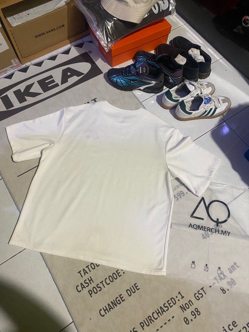 AQ BASIC (Category: Tops) located in Tanjong Malim. Submitted by chiggasstore (Listing ID 1415243981, Image 2). Description: WTS AQ BASIC KURTA WHITE SIZE M/L USED RM300 PM FOR MORE DETAILS.