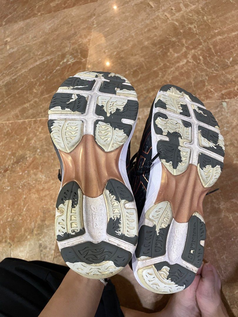 Asics Gel-Kayano 26 Running Shoes - US 7 (Category: Sneakers) located in Singapore. Submitted by amber0064 (Listing ID 1415382463, Image 2). Description: - Asics Gel-Kayano 26 running shoes - Size: US 7 - Condition: Used - Ideal for casual wear or light workouts .
