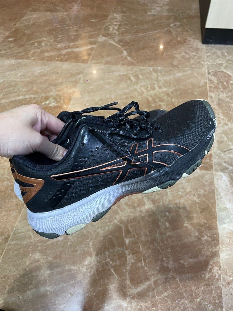 Asics Gel-Kayano 26 Running Shoes - US 7 (Category: Sneakers) located in Singapore. Submitted by amber0064 (Listing ID 1415382463, Image 1). Description: - Asics Gel-Kayano 26 running shoes - Size: US 7 - Condition: Used - Ideal for casual wear or light workouts .
