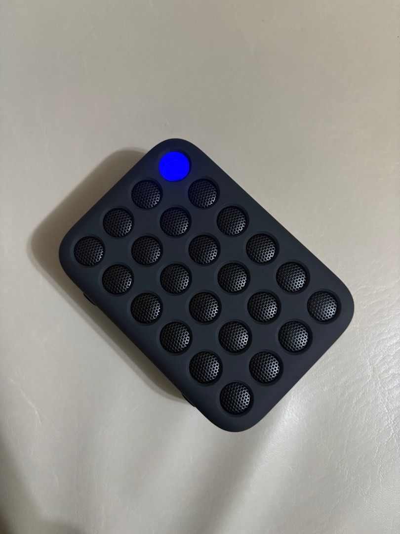AWEI Y385 Mini Portable Wireless Speaker (Category: Soundbars, Speakers & Amplifiers) located in Angeles City. Submitted by lee2bonita (Listing ID 1415279701, Image 2). Description: rfs: decluttering :)).