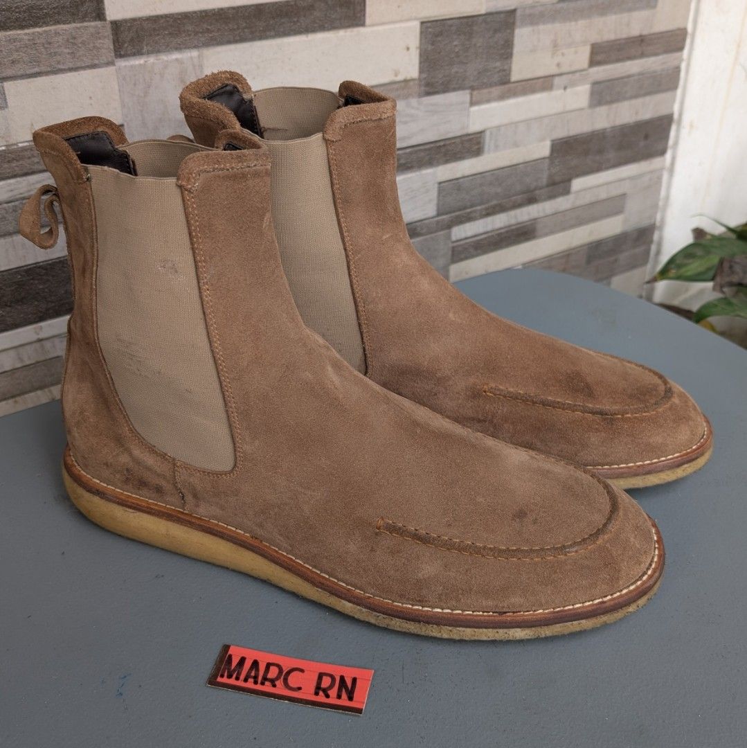 Bruno Magli Chelsea boot Premium suade leather upper in Taupe Handmade welted construction Hand made in Italy Size 12m 11uk 45eur Used / signs of use 🧧2,850 📍Pulilan bulacan 📦 Ship Nationwide (Category: Boots) located in Lucena. Submitted by farncdms (Listing ID 1415355801, Image 1). Description: Bruno Magli Chelsea boot Premium suade leather upper in Taupe Handmade welted construction Hand made in Italy Size 12m 11uk 45eur Used / signs of use