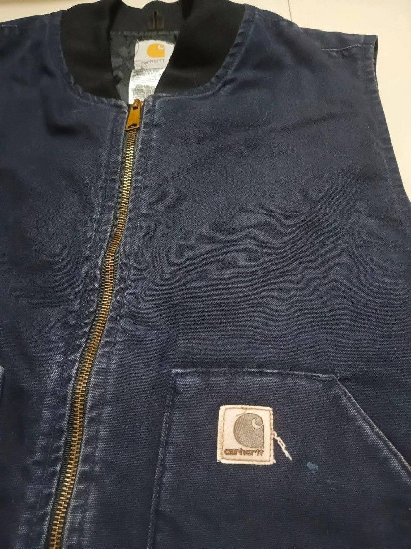 Carhartt vest VO2 MDT (Category: Activewear) located in Manila. Submitted by 4bhidden.thrift (Listing ID 1415335079, Image 3). Description: BEST OFFER WINS.