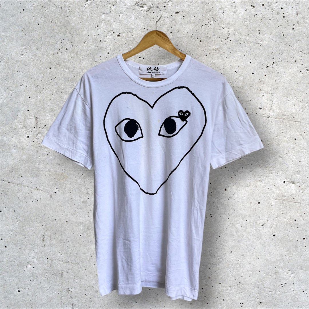 Cdg play black outline heart tee, Men's Fashion, Tops & Sets, Tshirts ...