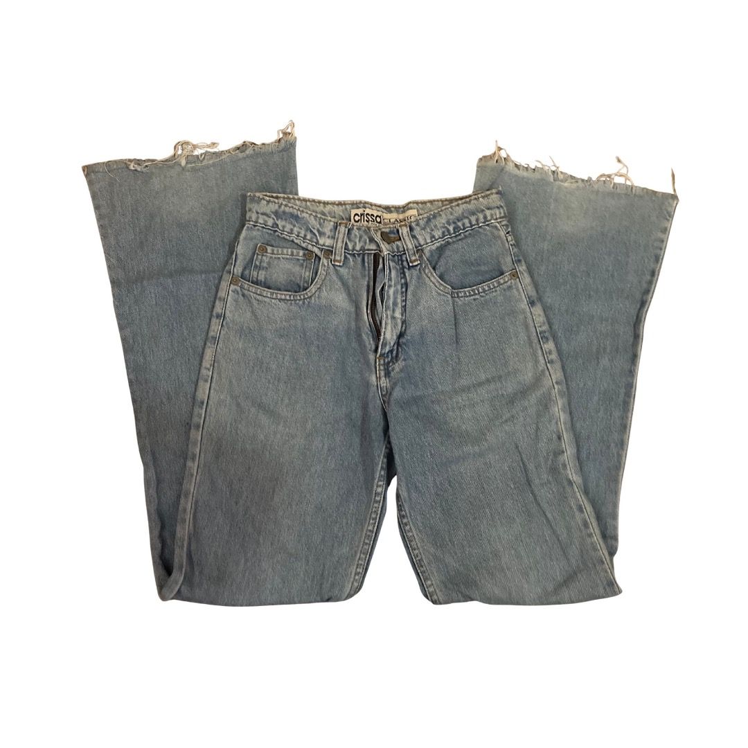 Crissa Flared Denim Pants (Category: Jeans) located in Cebu City. Submitted by rtclle (Listing ID 1415273506, Image 1). Description: - Waist 24 - A classic in your wardrobe - Only used once.