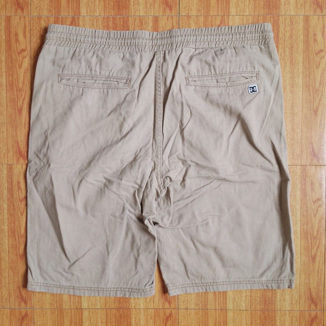 DC SHOES "PULL-ON" KHAKI SHORTS (Category: Shorts) located in Calumpit. Submitted by BCHThriftShop (Listing ID 1415371473, Image 2). Description: Note: Pls! Refer to the dimensions for proper fit🔥 📌Dimes : WAIST = 35 in. F. RISE = 11 in. B. RISE = 15 in. THIGH = 12 in. LENGTH = 21 in. INSEAM = 9.5 in. HEM = 10 in. 📌Issue : N/A 📌Color rate : 9/10 📌Condition: Good 📍Due to the brightness, the photo may differ from the actual one💡 🙏Pls! messa