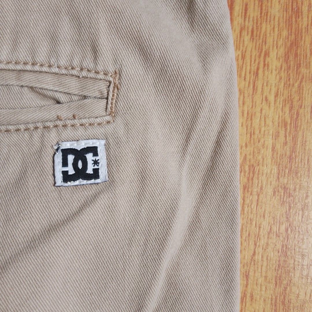 DC SHOES "PULL-ON" KHAKI SHORTS (Category: Shorts) located in Calumpit. Submitted by BCHThriftShop (Listing ID 1415371473, Image 3). Description: Note: Pls! Refer to the dimensions for proper fit🔥 📌Dimes : WAIST = 35 in. F. RISE = 11 in. B. RISE = 15 in. THIGH = 12 in. LENGTH = 21 in. INSEAM = 9.5 in. HEM = 10 in. 📌Issue : N/A 📌Color rate : 9/10 📌Condition: Good 📍Due to the brightness, the photo may differ from the actual one💡 🙏Pls! messa