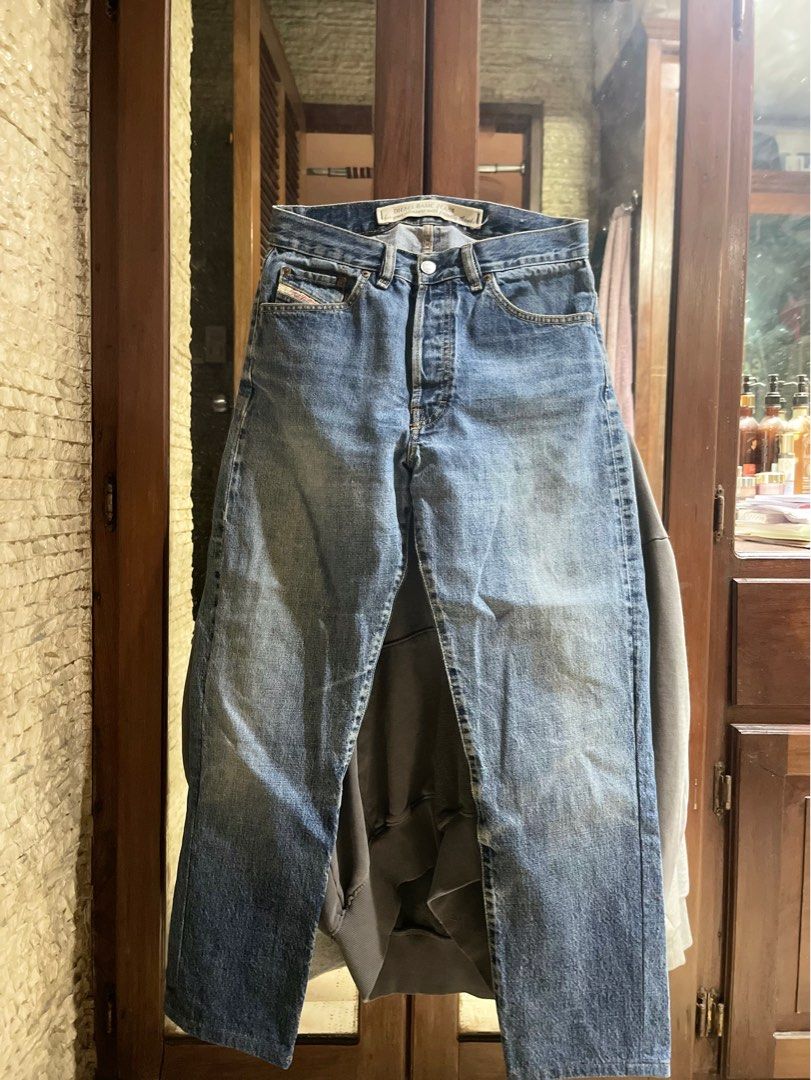 Diesel Vintage Jeans Washed Blue (Category: Jeans) located in Cainta. Submitted by d3clutterw0rld (Listing ID 1415356600, Image 1). Description: .
