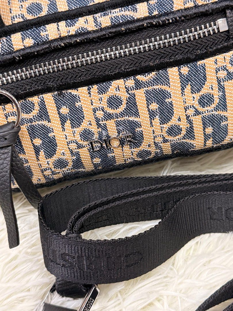 Dior (Category: Luxury Bags & Wallets) located in Baguio. Submitted by mardimercredi14 (Listing ID 1415364480, Image 2). Description: Excellent .