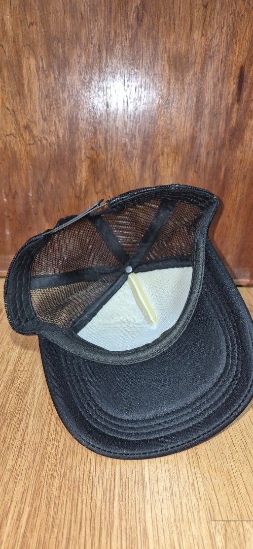 For Sale: Vespa Trucker Cap (Category: Caps & Hats) located in Pasig City. Submitted by radcuratesclothing2026 (Listing ID 1415368531, Image 3). Description: For Sale: Vespa Trucker Cap •Vespa logo on front •Black mesh back •Curved brim, Fabric and mesh materials •Needs Cleaning •RFS: Decluttering •P300.