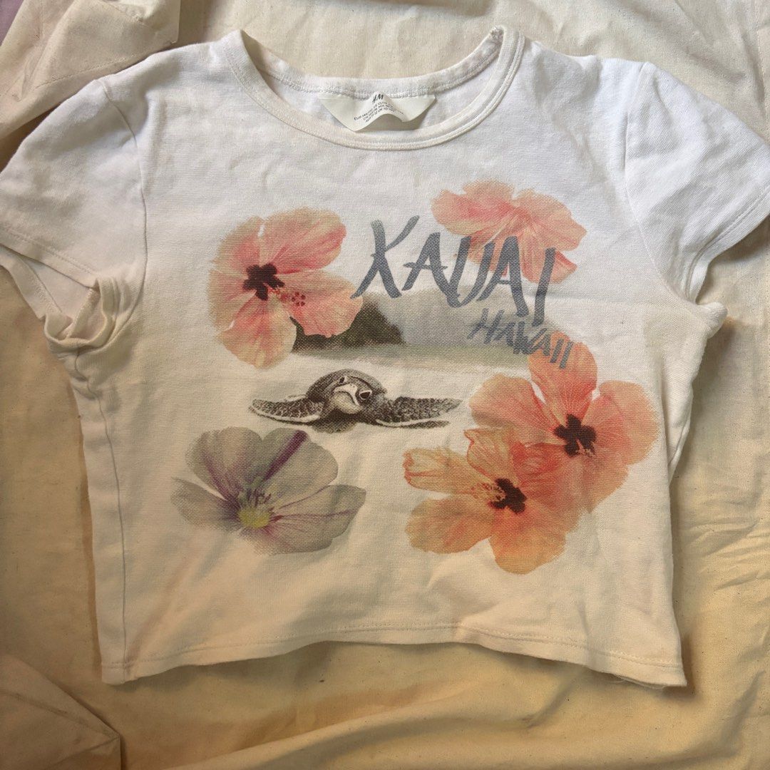 H&m hawaii beach turtle cropped shirt (Category: Shirts) located in Manila. Submitted by cheesec4k3z (Listing ID 1415330174, Image 1). Description: H&m kids Uk10-12y Manila area .