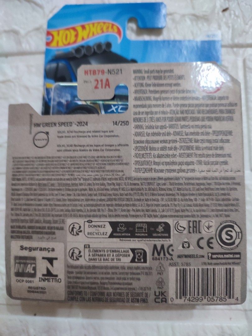 Hot Wheels Volvo XC40 Recharge (Category: Vehicle & Diecast Models) located in Narvacan. Submitted by jigger85 (Listing ID 1415384274, Image 2). Description: - Hot Wheels Volvo XC40 Recharge diecast car - Color: Blue - Features the XC40 logo - Part of the HW Green Speed series - Packaging includes Hot Wheels logo and 16/250 - Suitable for ages 3+.