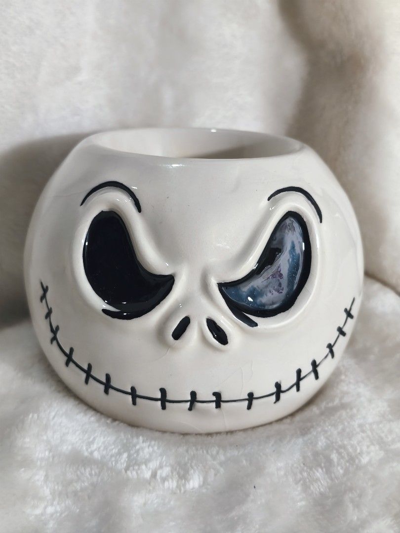 Jack ring/earing keeper (Category: Vases & Decorative Bowls) located in Caloocan City. Submitted by bagsyunlimited (Listing ID 1415413493, Image 1). Description: Jack ring/earing keeper Issue - crazing .