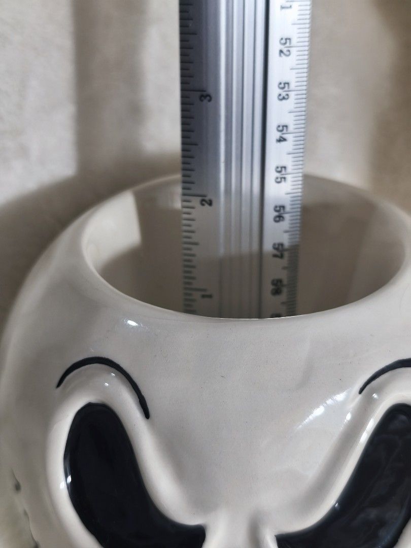 Jack ring/earing keeper (Category: Vases & Decorative Bowls) located in Caloocan City. Submitted by bagsyunlimited (Listing ID 1415413493, Image 3). Description: Jack ring/earing keeper Issue - crazing .