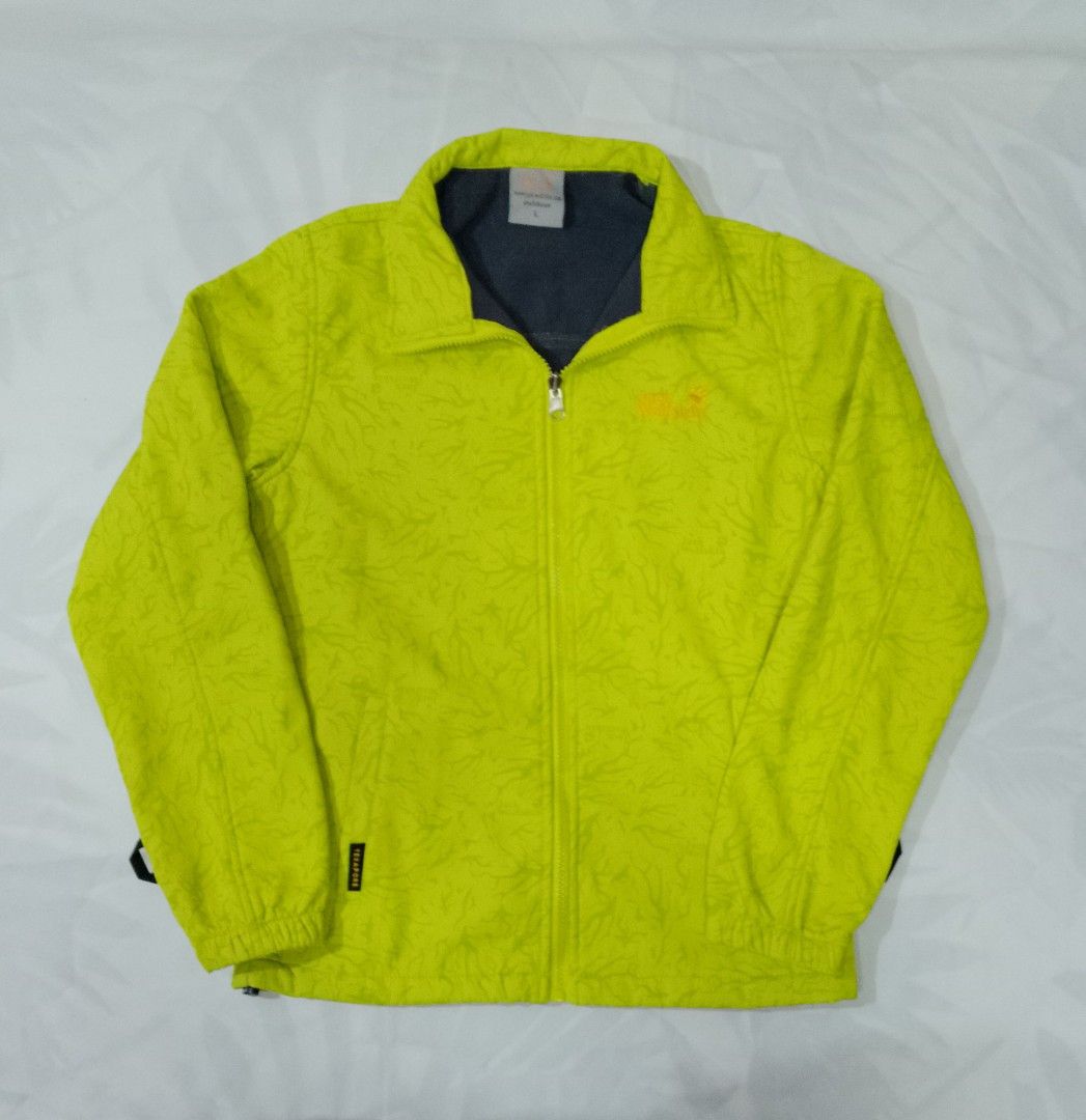 Jack Wolfskin Outdoor Jacket (Category: Coats, Jackets and Outerwear) located in Antipolo. Submitted by technothrift (Listing ID 1415413558, Image 2). Description: Good Fabric & Color Condition Overall Rate :8.5/10 [ NeedWash] See attached pictures for Issue Dimes : 21X25 With Inner Pullover | Can attach to Main Jacket.