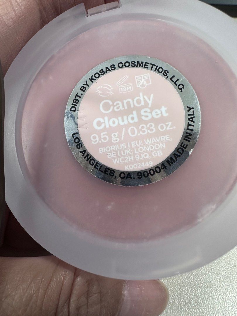Kosas Cloud Set Brightening powder (Category: Makeup) located in Quezon City. Submitted by rfteng (Listing ID 1415251383, Image 2). Description: Bought in Look SM North Edsa 95% full Used twice Shade: Candy for neutral skin tone.