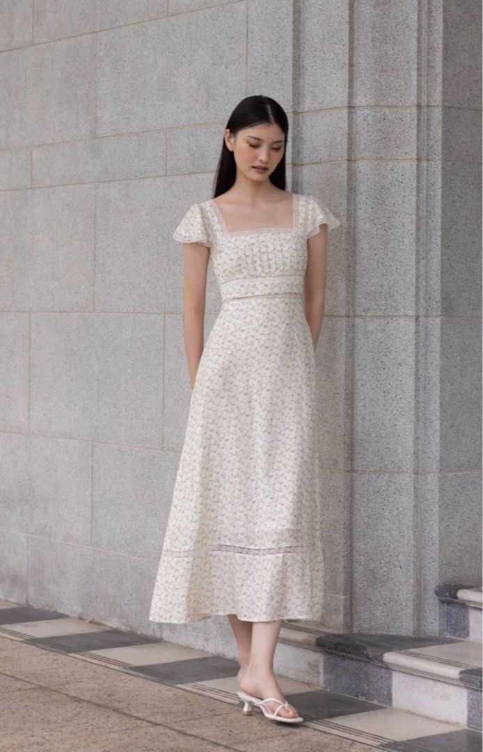 Lovet Ophelia padded floral lace insert flutter sleeve maxi dress, Women's Fashion, Dresses & Sets, Dresses on Carousell Lovet Ophelia padded floral lace insert flutter sleeve maxi dress, Women's Fashion, Dresses & Sets, Dresses on Carousell
