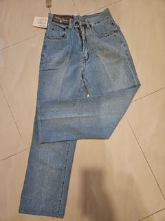 （分類：）位於 。 由 li.44 提交（商品編號 1415409342，圖片 1）。簡介： 。