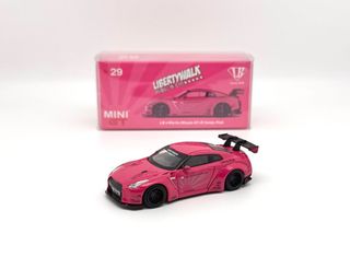 Mini GT LB Works Nissan GTR R35 Matte Black #31, Hobbies & Toys, Toys ...