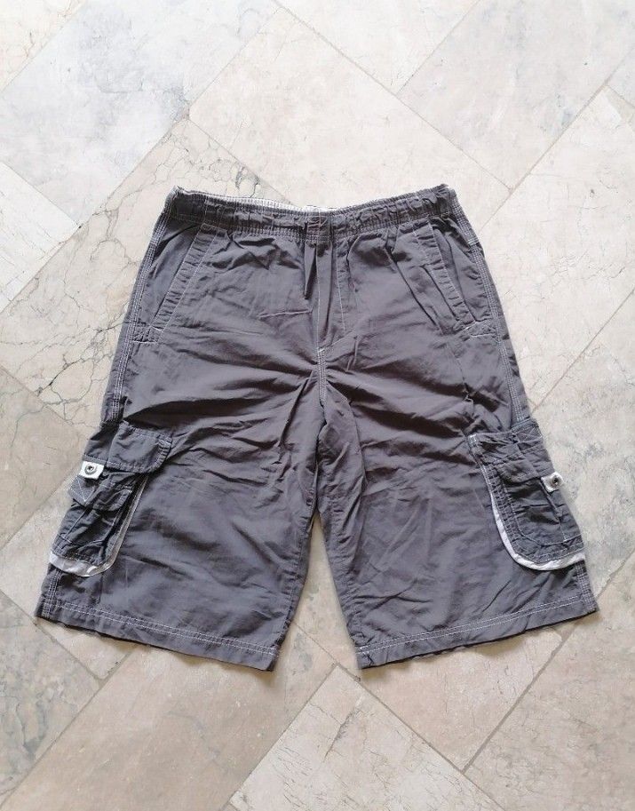 MOSSIMO CARGO SHORTS MEN (Category: Shorts) located in Malabon City. Submitted by silver_shopping (Listing ID 1415344117, Image 1). Description: Waist: 32in.