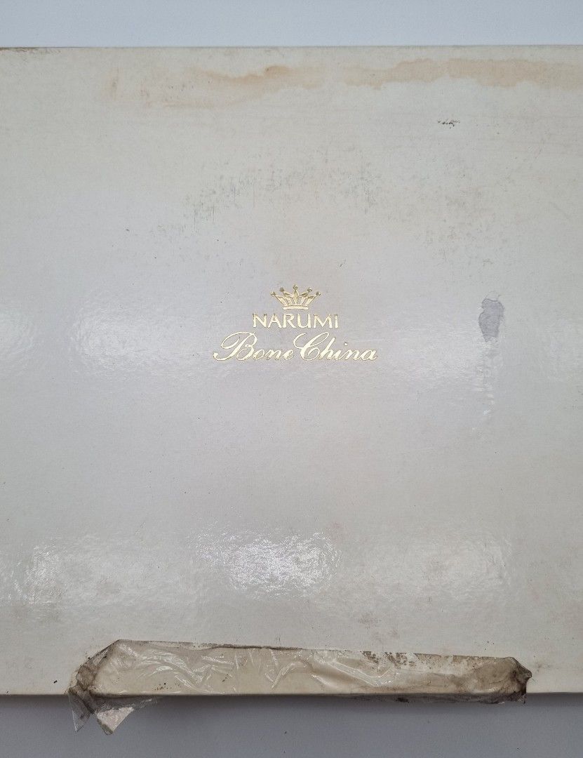Narumi Bone China Cake Server Set (Category: Dinnerware & Cutlery) located in San Fernando. Submitted by ads.23 (Listing ID 1415241448, Image 2). Description: Cake Server Set MOP: Gcash/Bank Transfer/Palawan Location: SAN FERNANDO, PAMPANGA We can ship via LBC and J&T Shipping fee will be shouldered by the buyer.