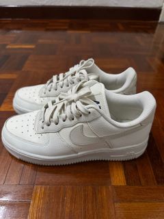 (Category: ) located in . Submitted by wen_wardrobe (Listing ID 1415411809, Image 1). Description: .