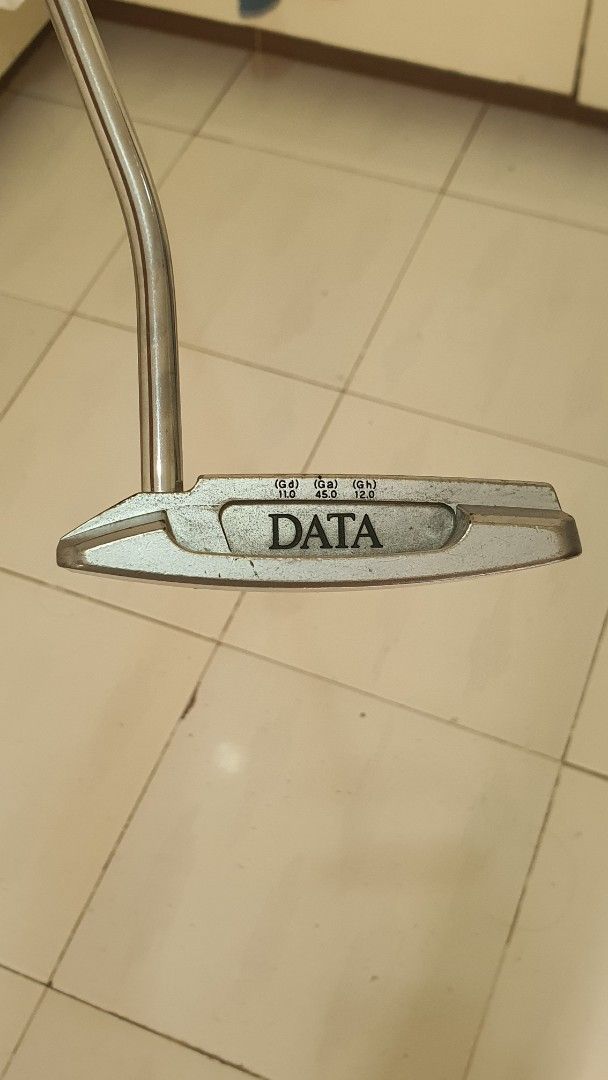 PRGR CM-4 data putter (Category: Golf) located in Davao. Submitted by palo_finds_dvo (Listing ID 1415348655, Image 3). Description: PRGR CM-4 data putter Blade type 34 length Stock shaft Stock grip.