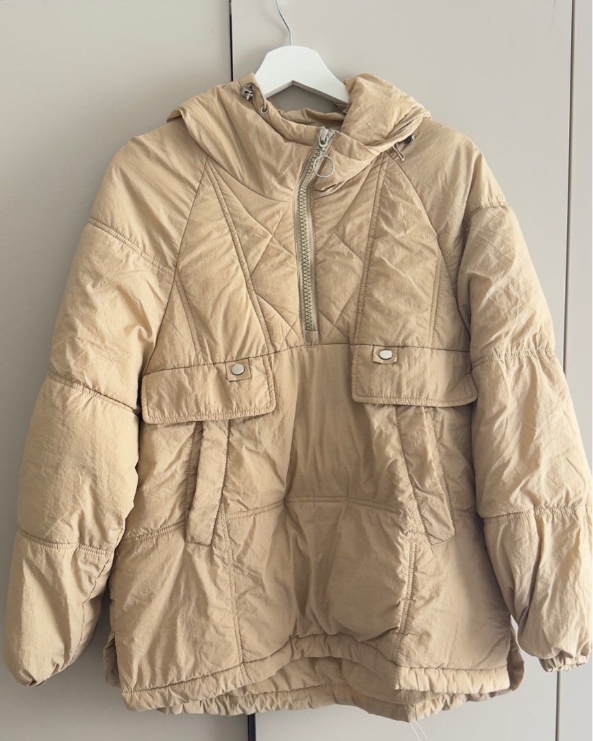 Puffer Jacket (Category: Coats, Jackets and Outerwear) located in Makati City. Submitted by clothique.ph (Listing ID 1415394439, Image 2). Description: - Lightly Used - Khaki in color - Fits to small size Purpose of selling: declutter.