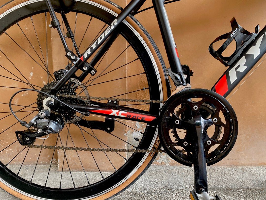 RYDER ROAD BIKE 700C (Category: Bicycles) located in Manila. Submitted by jisoo345 (Listing ID 1415340291, Image 3). Description: RYDER ROADBIKE 700C - Alloy frame - Shimano sora crank(x2) - Hollowtech bb - Shimano sora sti 2x9speed - Alloy rim - Ligth weight - Shimano claris fd/Rd - Quick release parts.