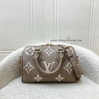 (Category: ) located in . Submitted by brands_lover (Listing ID 1415290669, Image 1). Description: .