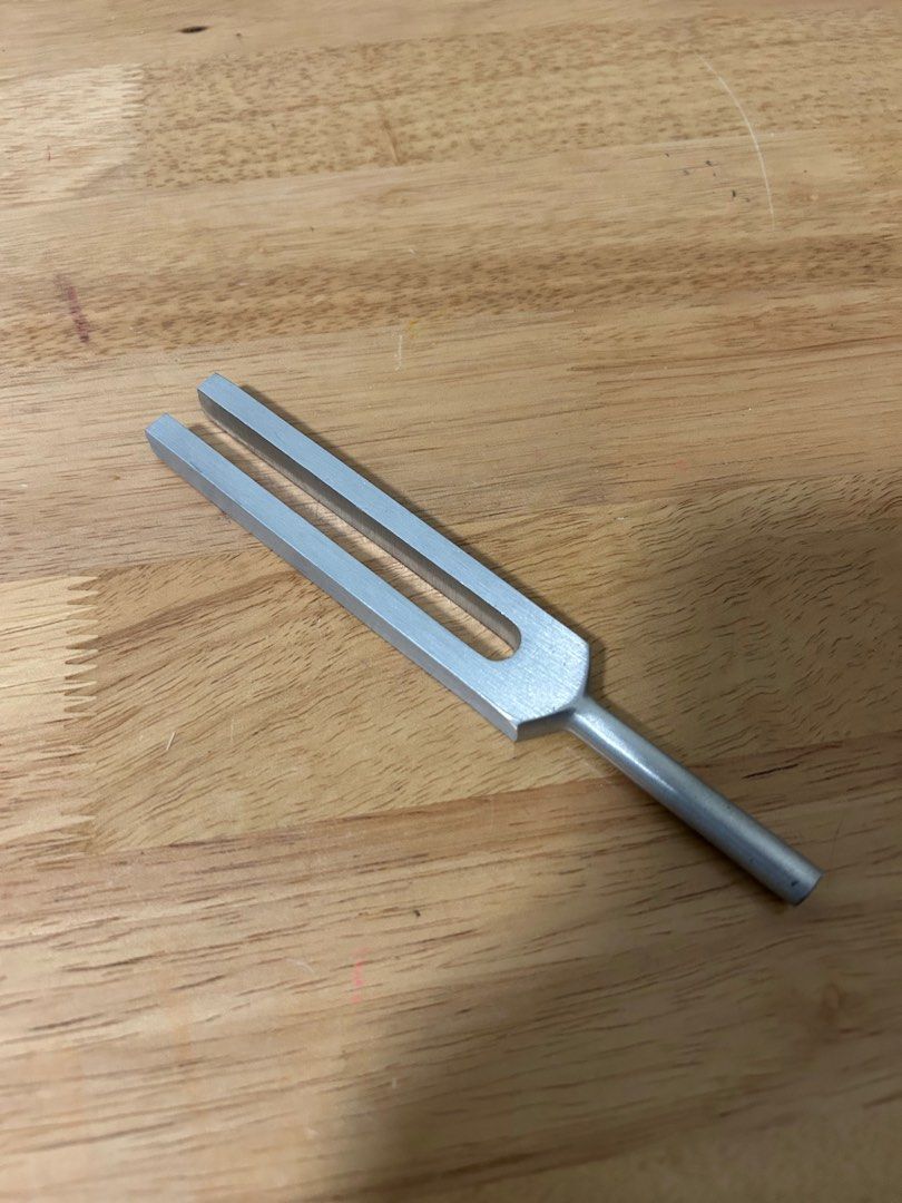 Silver Tuning Fork (Category: Medical Supplies & Tools) located in Manila. Submitted by qwertycxc (Listing ID 1415394674, Image 2). Description: - Silver-colored metal tuning fork - Perfect for healthcare professionals or medical students (retdem use) .