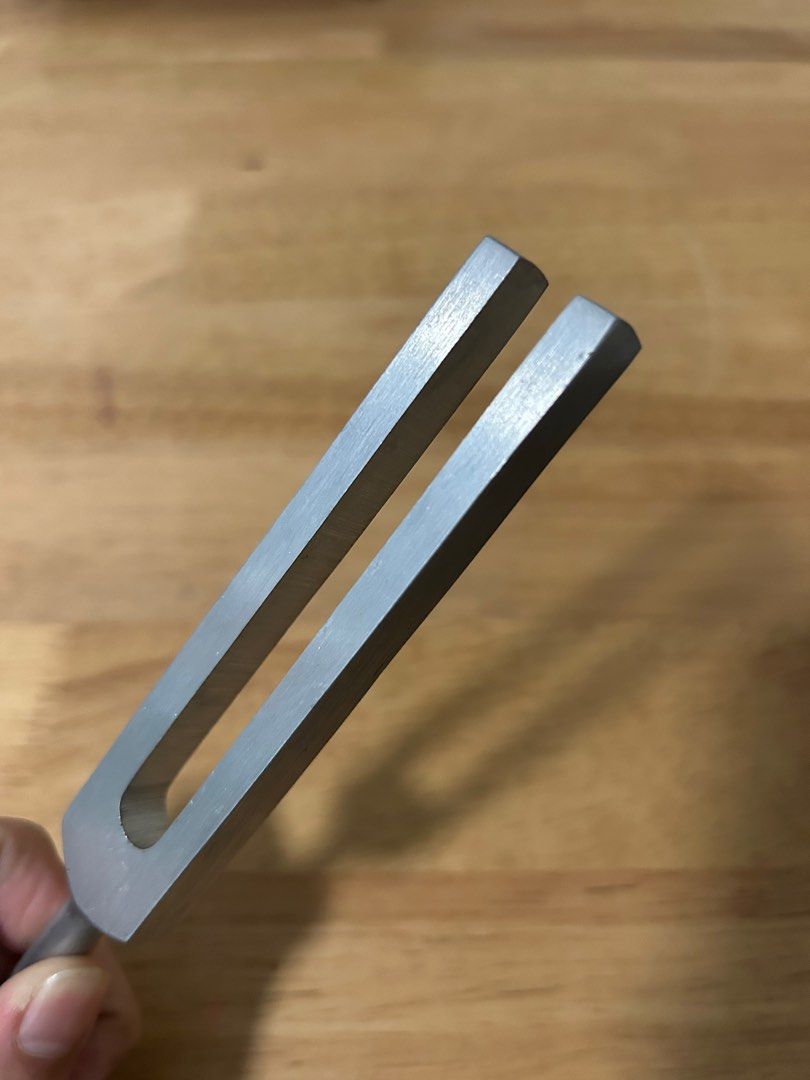Silver Tuning Fork (Category: Medical Supplies & Tools) located in Manila. Submitted by qwertycxc (Listing ID 1415394674, Image 1). Description: - Silver-colored metal tuning fork - Perfect for healthcare professionals or medical students (retdem use) .